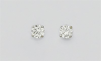 Lot 476 - Pair of Diamond Stud Earrings