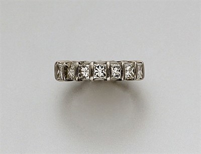 Lot 465 - Diamond Band Ring