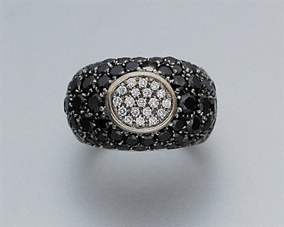 Lot 471 - Black Diamond and Diamond Bombe Ring