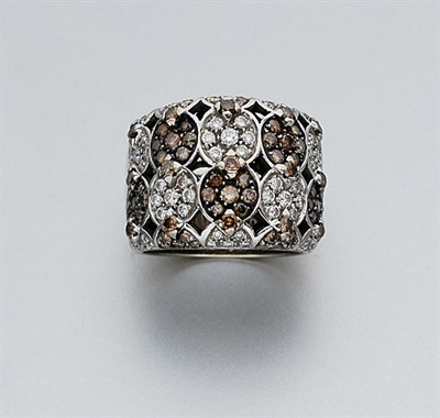 Lot 467 - Brown Diamond and Diamond Band Ring