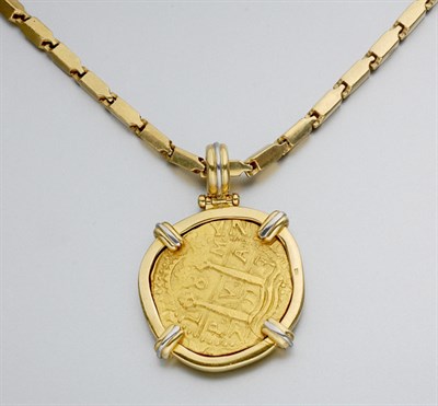 Lot 810 - Gold Medallion Pendant with Gold Chain Necklace