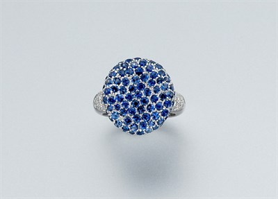Lot 607 - Sapphire and Diamond Ring
