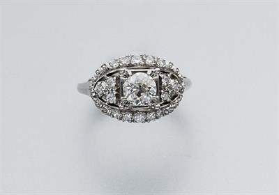 Lot 670 - Diamond Ring