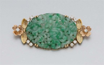 Lot 320 - Carved Jade and Diamond Brooch