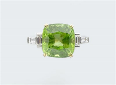 Lot 853 - Peridot and Diamond Ring