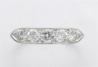 Lot 703 - Diamond Ring