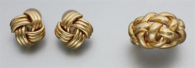 Lot 604 - Braided Gold Bombe Ring and Pair of Love Knot Earclips
