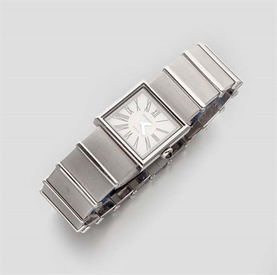 Lot 439 - Stainless Steel Wristwatch