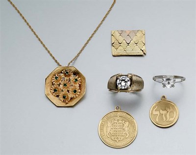 Lot 787 - Group of Jewelry