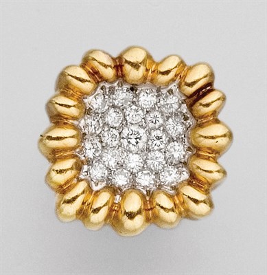 Lot 167 - Gold and Diamond Ring