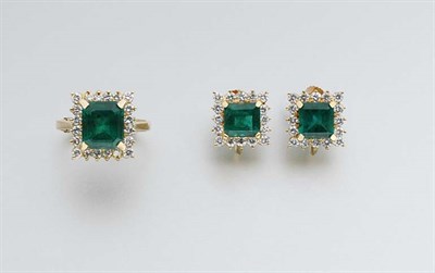 Lot 944 - Emerald and Diamond Ring and Pair of Earclips