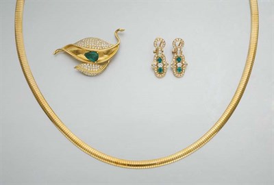 Lot 945 - Gold Necklace, Emerald and Diamond Leaf Pendant-Brooch and Pair of Pendant Earclips