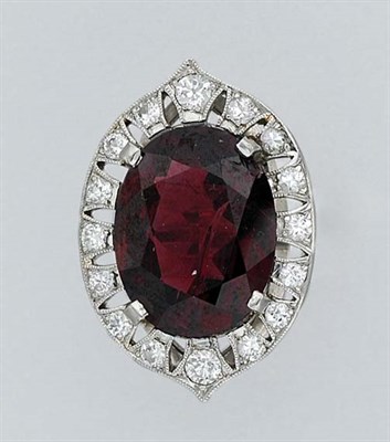 Lot 273 - Garnet and Diamond Ring