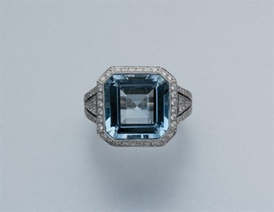 Lot 264 - Blue Topaz and Diamond Ring