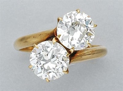 Lot 91 - Diamond Crossover Ring