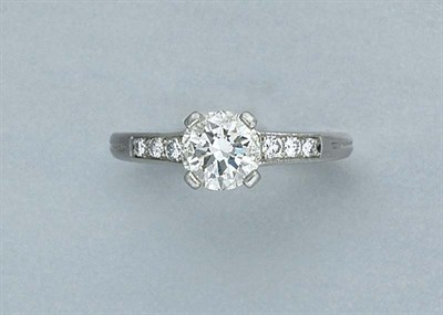 Lot 113 - Diamond Ring