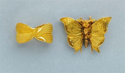 Lot 85 - Gold Band Ring and Butterfly Clip