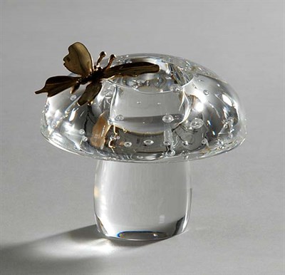 Lot 4349 - Steuben Glass and Gilt-Metal Golden Butterfly