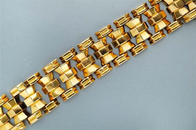 Lot 69 - Gold Bracelet