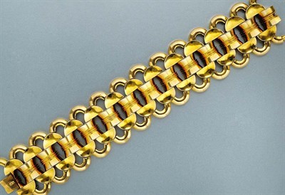 Lot 260 - Gold Bracelet