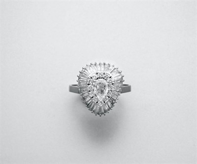 Lot 312 - Diamond Ballerina Pendant-Ring
