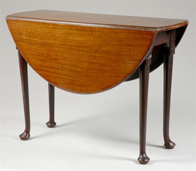 Lot 1402 - Provincial George II Oak Drop-Leaf Table 18th...