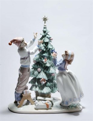 Lot 4753 - Lladro Porcelain Christmas Figural Group...
