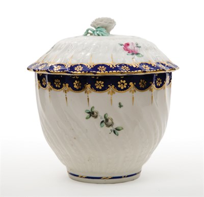 Lot 1472 - Chelsea-Derby Porcelain Covered Bowl Circa...