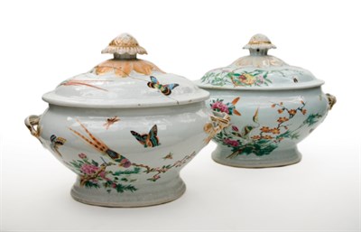 Lot 1256 - Pair of Chinese Export Porcelain Soup Tureens...