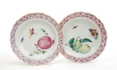 Lot 1088 - Pair of English Porcelain Plates 18th Century...