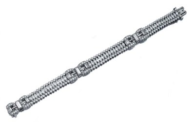 Lot 570 - Diamond Bracelet