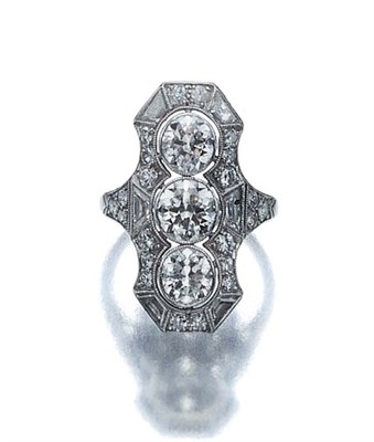 Lot 568 - Diamond Ring