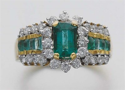 Lot 19 - Emerald and Diamond Ring