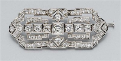 Lot 41 - Diamond Brooch