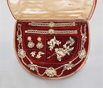 Lot 191 - Antique Seed Pearl Parure