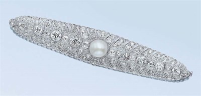 Lot 558 - Pearl and Diamond Brooch