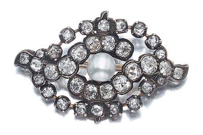 Lot 549 - Antique Pearl and Diamond Brooch