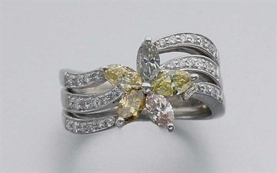 Lot 139 - Fancy Colored Diamond and Diamond Ring