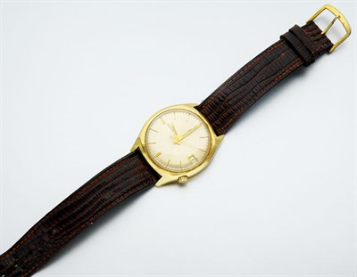 Lot 2732 - Gentleman's Gold Wristwatch