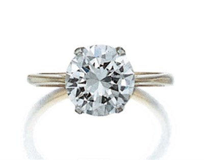 Lot 495 - Diamond Ring