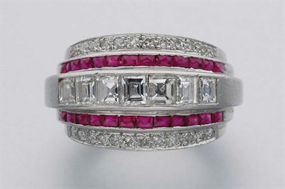 Lot 401 - Diamond and Ruby Ring