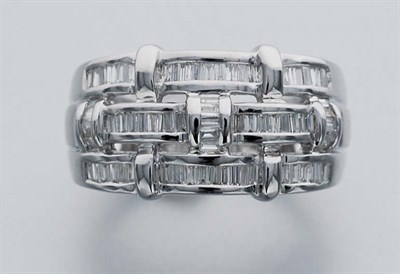 Lot 125 - Diamond Ring