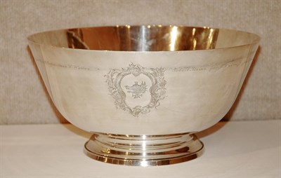 Lot 391 - Sterling Silver Center Bowl Approximately 51...
