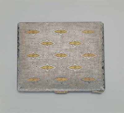 Lot 202 - Silver and Gold Case