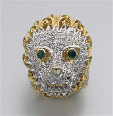 Lot 101 - Gold, Diamond and Emerald Lion Head Ring