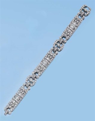 Lot 612 - Diamond Bracelet