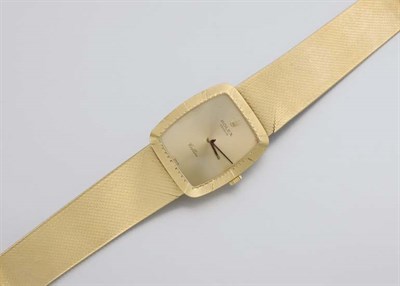 Lot 97 - Gentleman's Gold Wristwatch