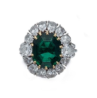 Lot 536 - Emerald and Diamond Ring