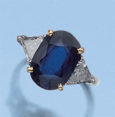 Lot 528 - Sapphire and Diamond Ring