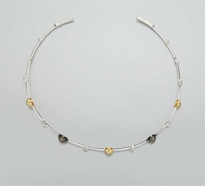 Lot 2228 - White Gold and Diamond Choker